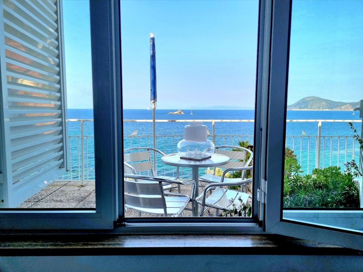Appartamenti La Terrazza Sulle Ghiaie - Goelba Portoferraio Exterior foto