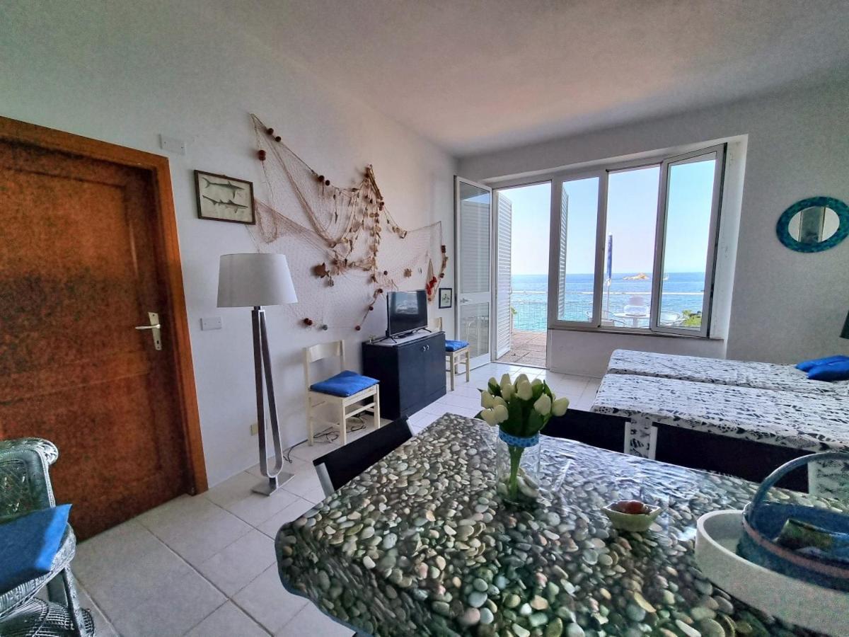 Appartamenti La Terrazza Sulle Ghiaie - Goelba Portoferraio Zimmer foto